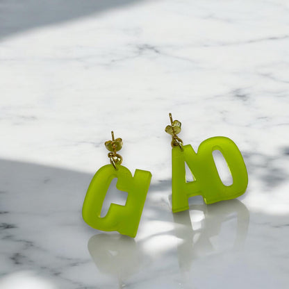 Ohrring »ciao« | allergikerfreundlich | Edelstahl vergoldet | hellgrünes Acryl | leichte Statement-Ohrringe | | Schmuck | Geschenk
