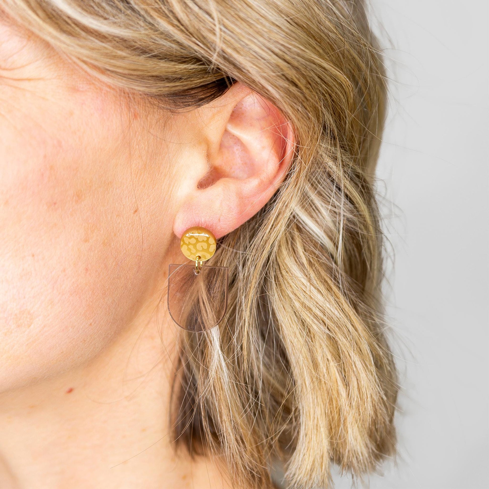 Ohrring »Tine« | allergikerfreundlich | braunes Acryl | Leomuster | gold | leichte Statement-Ohrringe | Schmuck | Geschenk beste Freundin