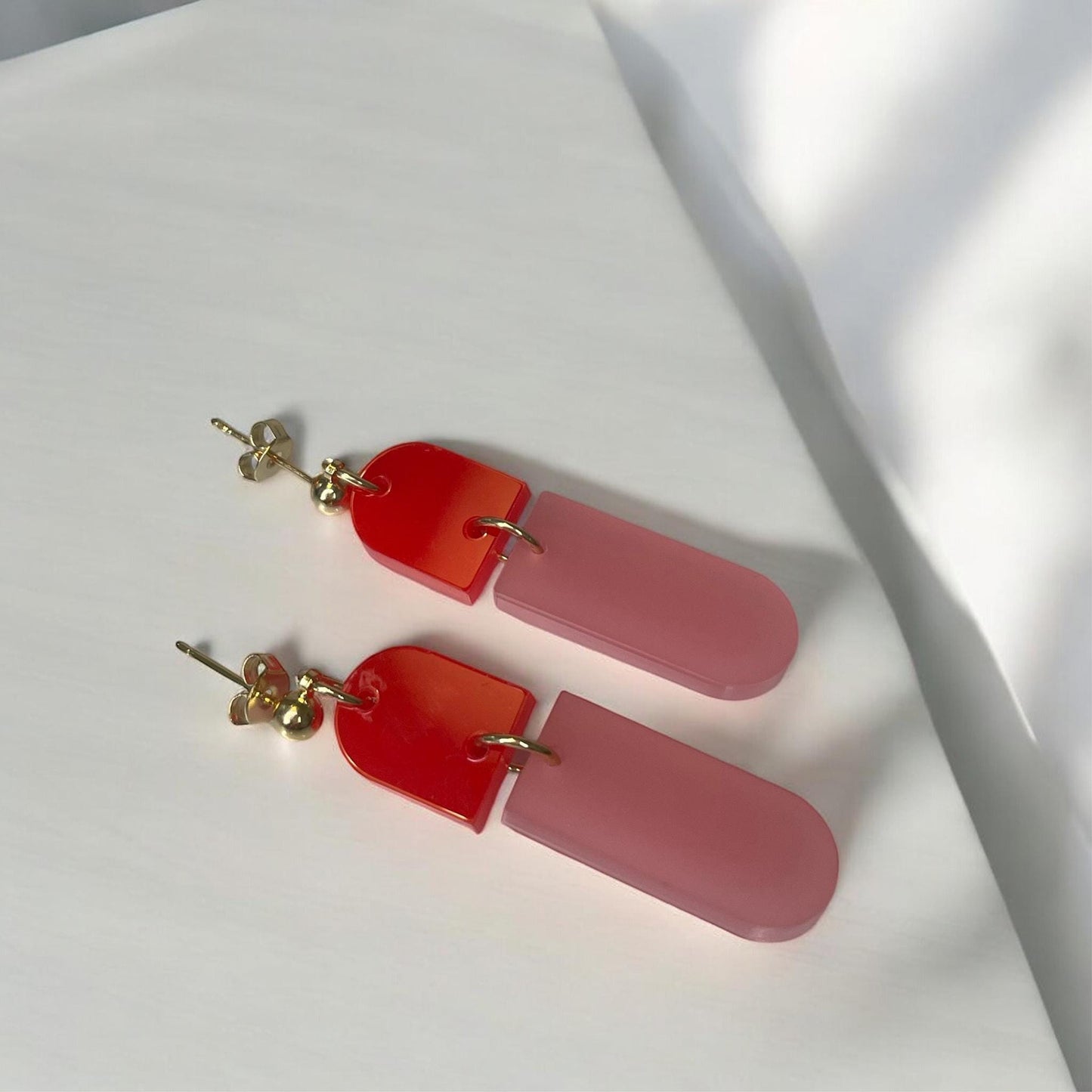 Ohrring »Romy« | allergikerfreundlich | Colorblocking | rotes & rosa Acryl | leichte Statement-Ohrringe | Schmuck | Geschenk beste Freundin