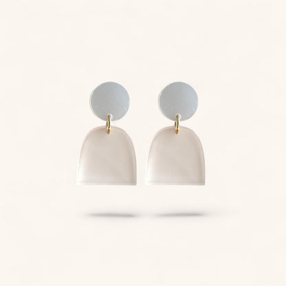Ohrring »Klara« | allergikerfreundlich | weißes Acryl | minimalistisch | leichte Statement-Ohrringe | Schmuck | Geschenk für Freundin
