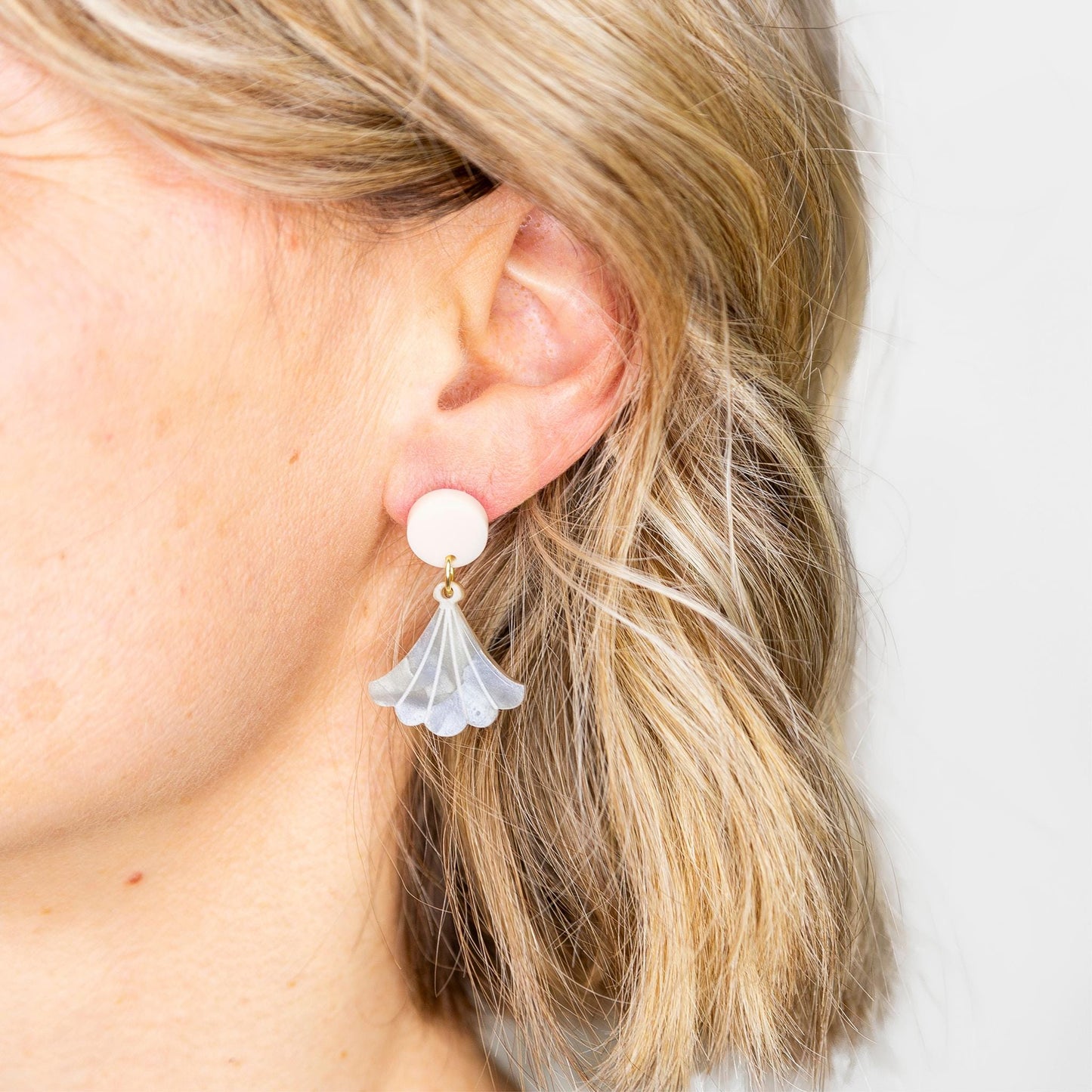 Ohrring »Anneliese« | allergikerfreundlich | marmoriertes Acryl | Muschel | perlmutt | leichte Statement-Ohrringe | Schmuck | Geschenk