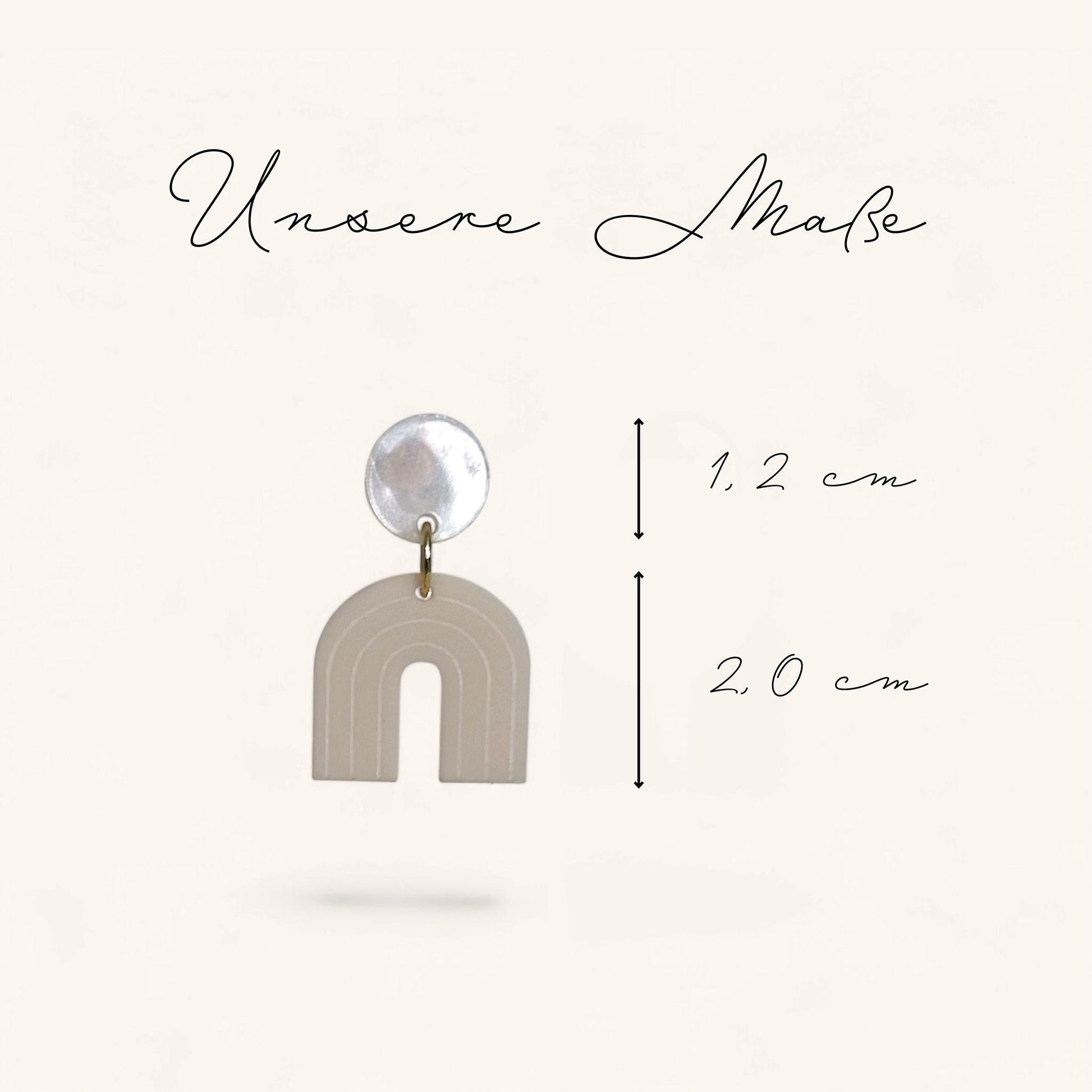 Ohrring »Margot« | allergikerfreundlich | beiges Acryl | perlmutt | minimalistisch | leichte Statement-Ohrringe | Schmuck | Geschenk