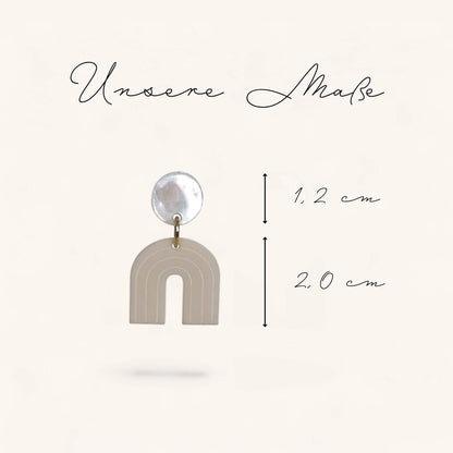 Ohrring »Margot« | allergikerfreundlich | beiges Acryl | perlmutt | minimalistisch | leichte Statement-Ohrringe | Schmuck | Geschenk
