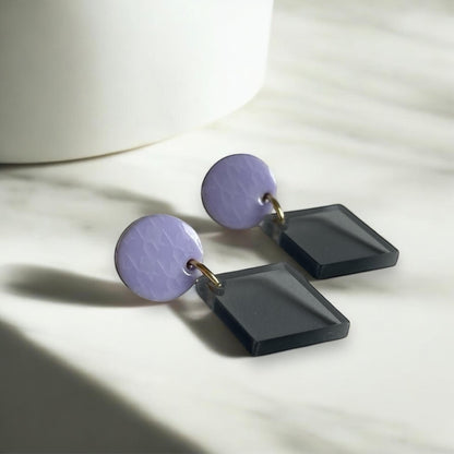 Ohrring »Ava« | allergikerfreundlich | Edelstahl vergoldet | lila Acryl | leichte Statement-Ohrringe | Schmuck | Geschenk beste Freundin