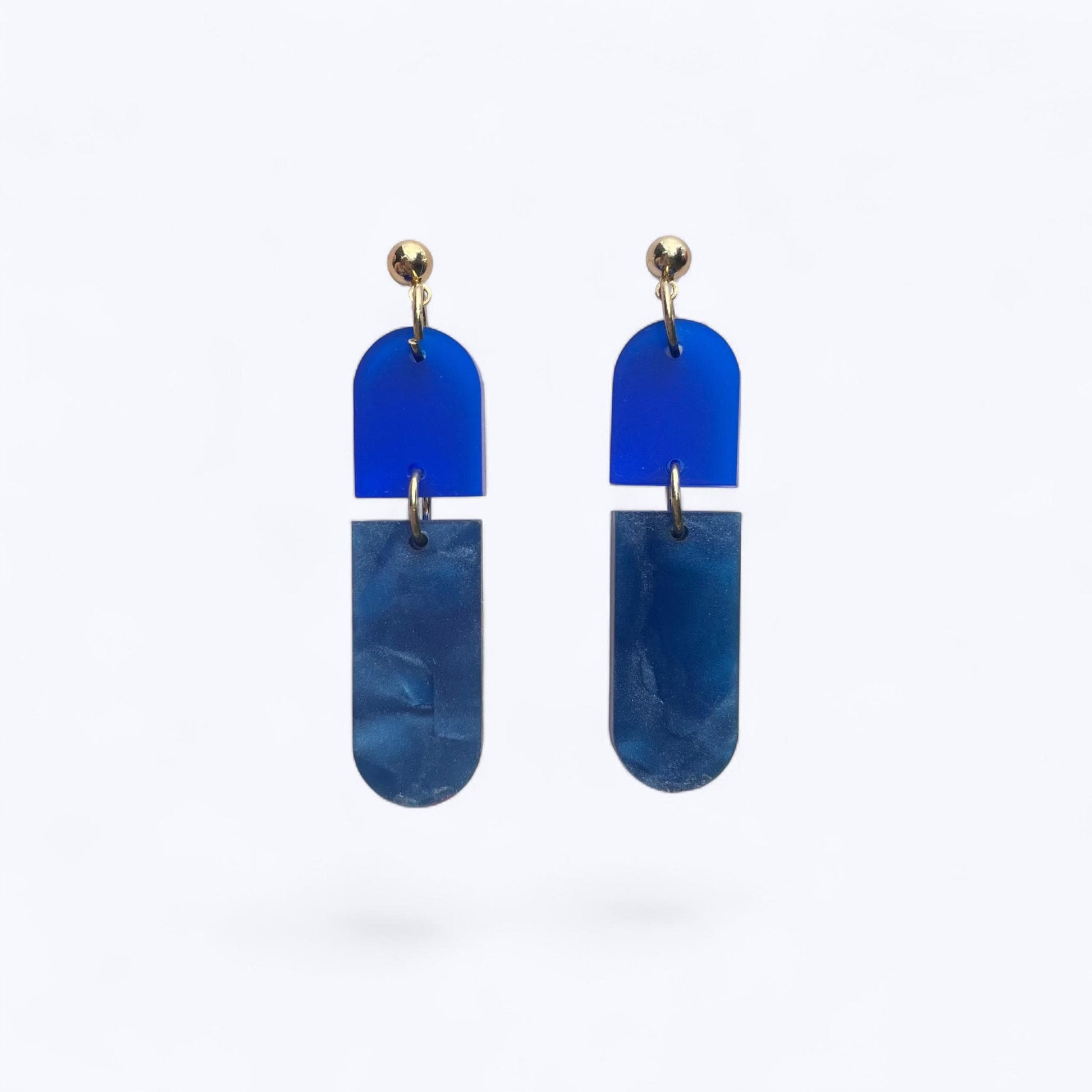 Ohrring »Romy« | allergikerfreundlich | Colorblocking | blaues & Perlmutt Acryl | leichte Statement-Ohrringe | Schmuck | Geschenk