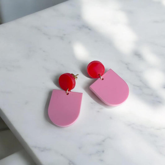 Ohrring »Cora« | allergikerfreundlich | rosa und rotes Acryl | Trendfarbe | blickdicht | leichte Statement-Ohrringe | Schmuck