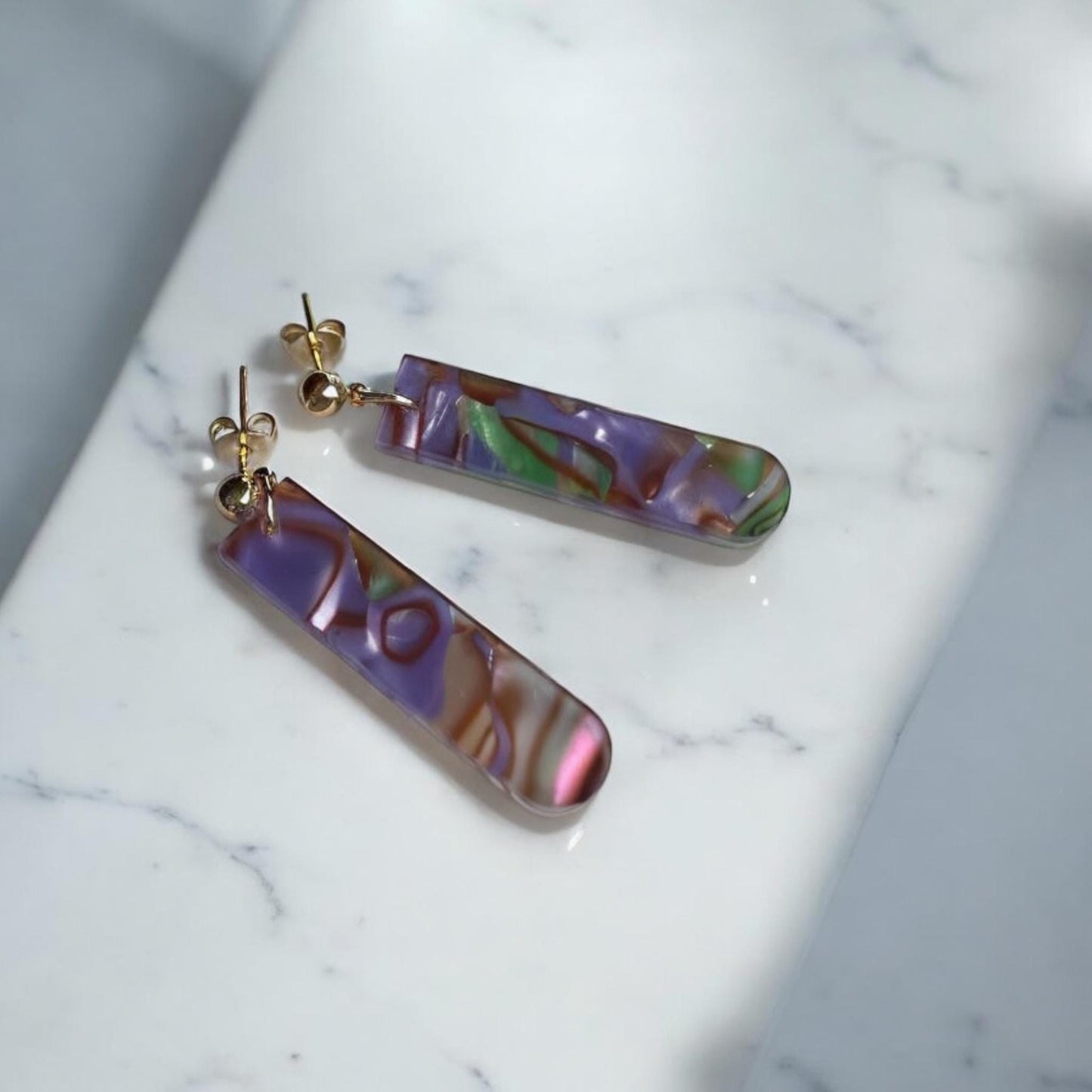 Ohrring »Sophie« | allergikerfreundlich | Edelstahl vergoldet | lila grünes Acetat Acryl | leichte Statement-Ohrringe | Schmuck