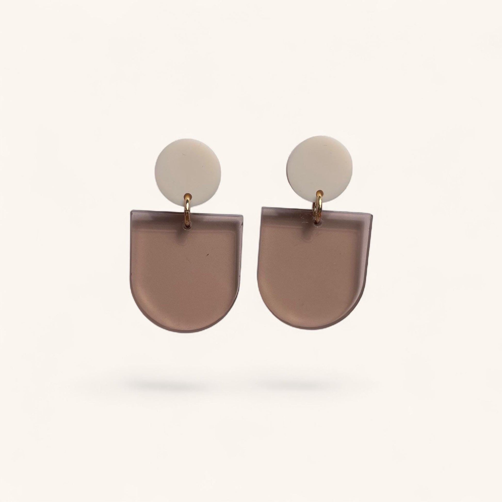 Ohrring »Cora« | allergikerfreundlich | braunes Acryl | matt und transparent | minimalistisch | leichte Statement-Ohrringe | Schmuck