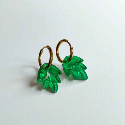 Creolen + Acryl-Anhänger »Blatt« | Creolen Edelstahl 18K vergoldet | Acryl in grün transparent | fluoreszierend | leichte Statement-Ohrringe