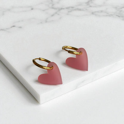 Creolen + Acryl-Anhänger »Herz rosa« | Creolen Edelstahl 18 K vergoldet | Acryl in rosa satiniert | leichte Statement-Ohrringe