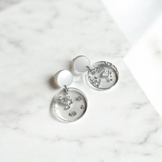 Ohrring »Sharon« | allergikerfreundlich | metallisch und transparent mit silber | festlich | leichte Statement-Ohrringe | Schmuck