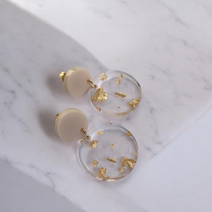 Ohrring »Alexandra« | allergikerfreundlich | beige und transparent mit Blattgold | festlich | leichte Statement-Ohrringe | Schmuck