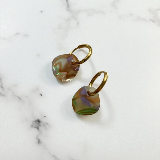 Creolen + Acryl-Anhänger »Bubble grün-gold« | Creolen Edelstahl 18K vergoldet | Acryl in grün-gold-lila | 70er Jahre Look | leichte Ohrringe