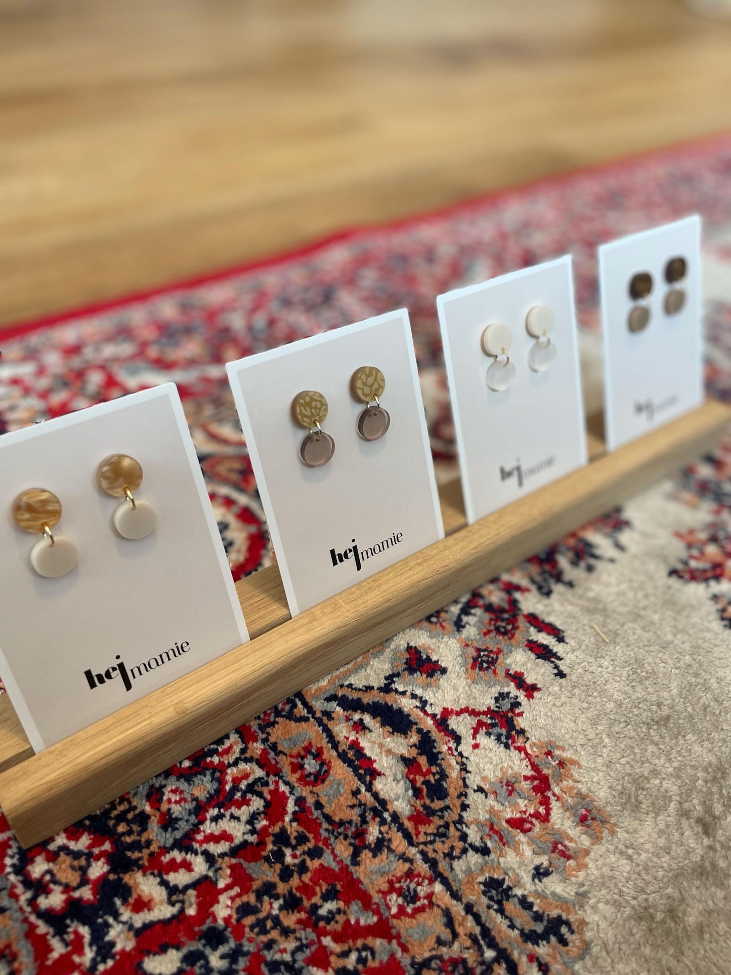 Ohrring »Lotta« | allergikerfreundlich | gold metallic und braun transparentes Acryl | leichte Statement-Ohrringe | Gravur | Geschenk