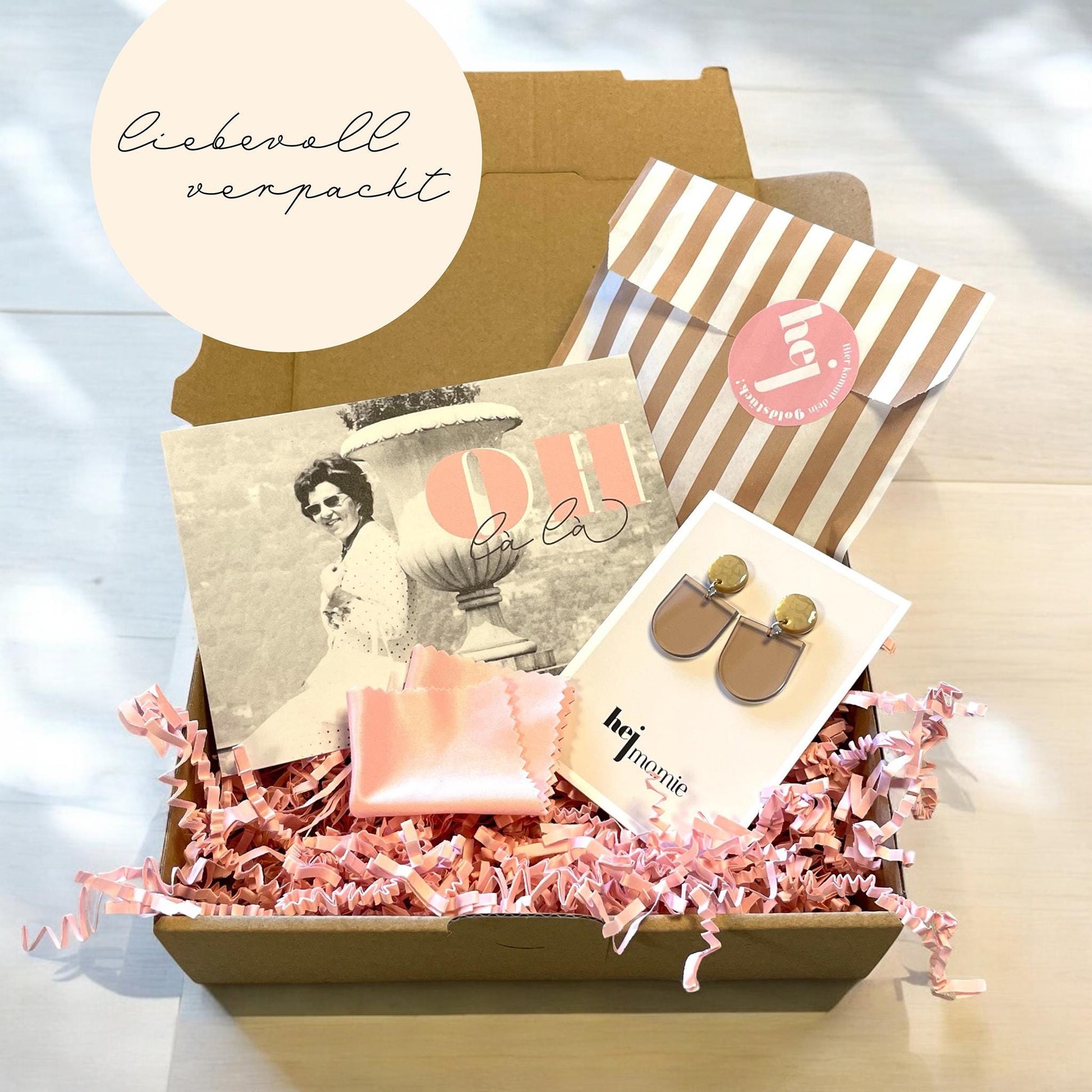 Ohrring »Leonie« | allergikerfreundlich | braunes Acryl | leichte Statement-Ohrringe | Gravur Leomuster | Schmuck | Geschenk