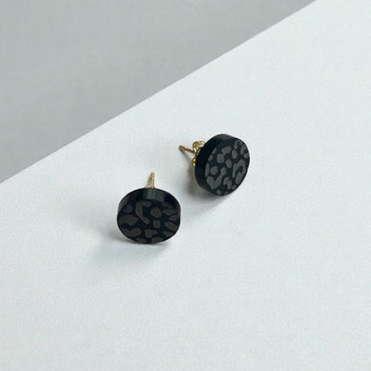 Ohrring-Stecker »Leonie« | allergikerfreundlich | schwarz matt graviertes Acryl | leicht