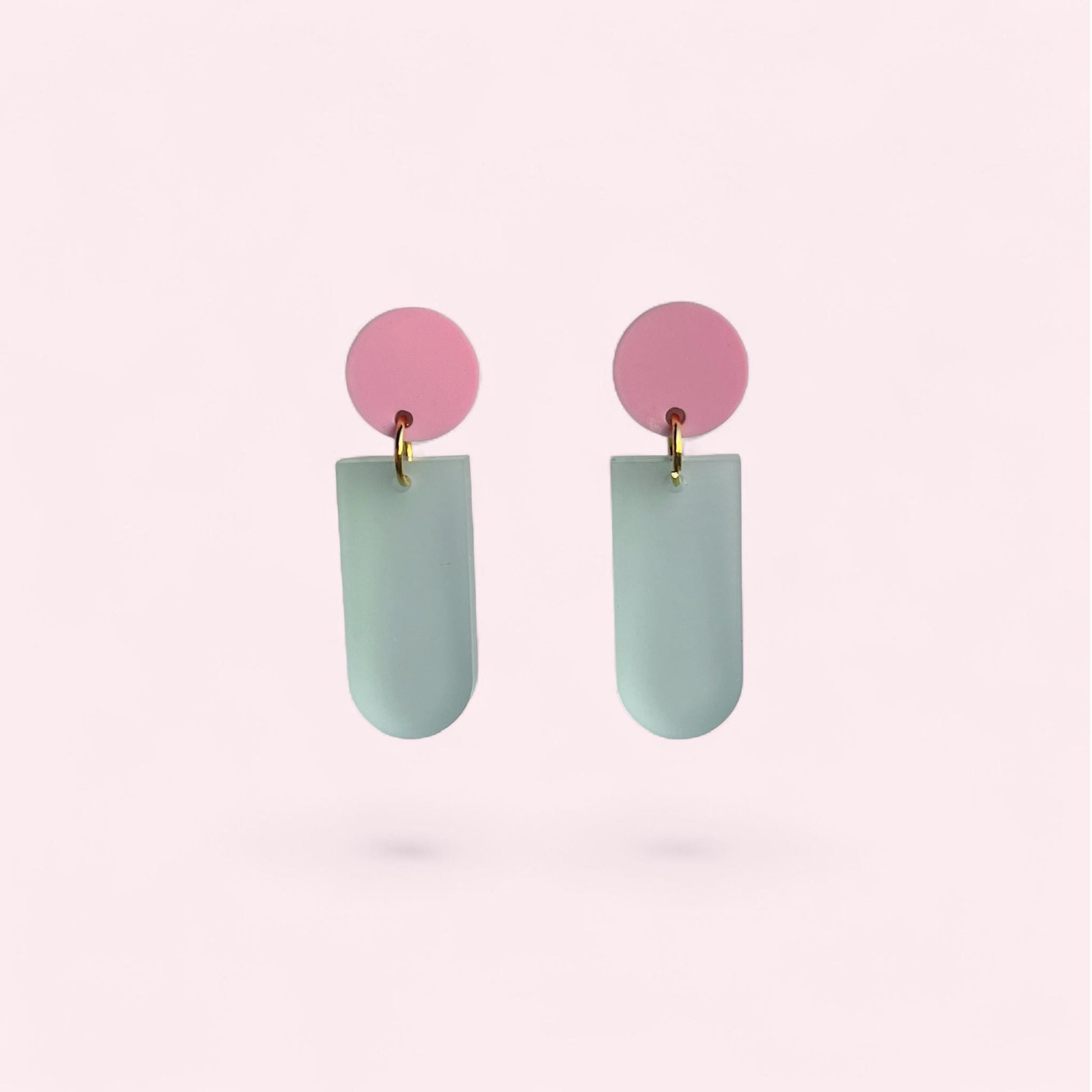 Ohrring »Lisbeth« | allergikerfreundlich | rosa matt und Frost satiniert | Trendfarbe | leichte Statement-Ohrringe | Schmuck