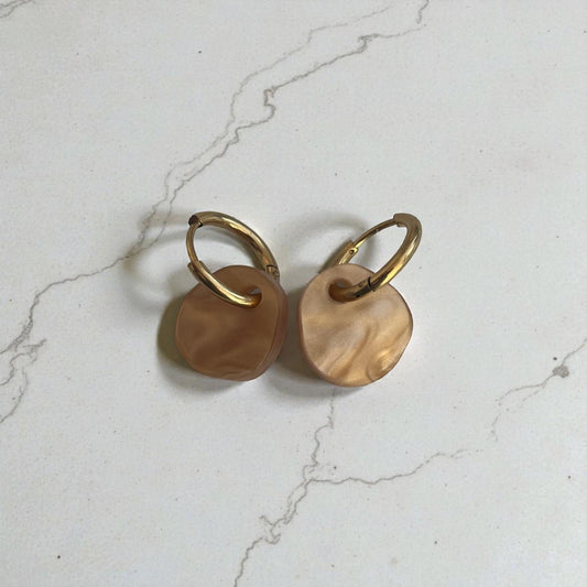 Creolen + Acryl-Anhänger »Bubble Gold« | Creolen Edelstahl 18K vergoldet | Acryl in Perlmutt gold | leichte Ohrringe