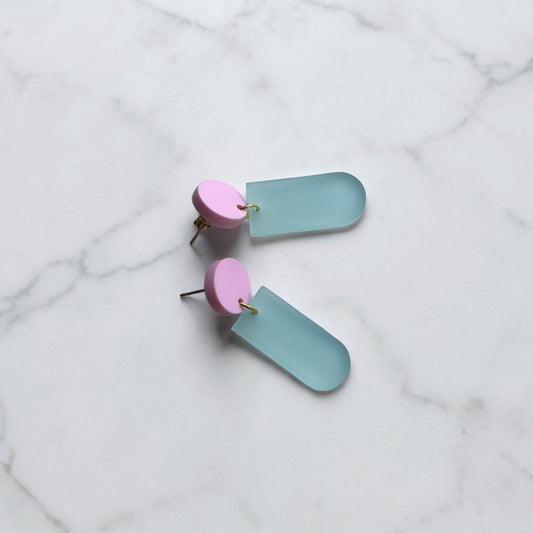 Ohrring »Lisbeth« | allergikerfreundlich | rosa matt und Frost satiniert | Trendfarbe | leichte Statement-Ohrringe | Schmuck