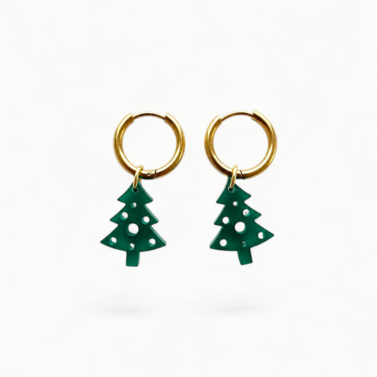 Creolen + Acryl-Anhänger »Tannenbaum« | Creolen Edelstahl 18 K vergoldet | Acryl in dunkelgrün transparent | leichte Statement-Ohrringe