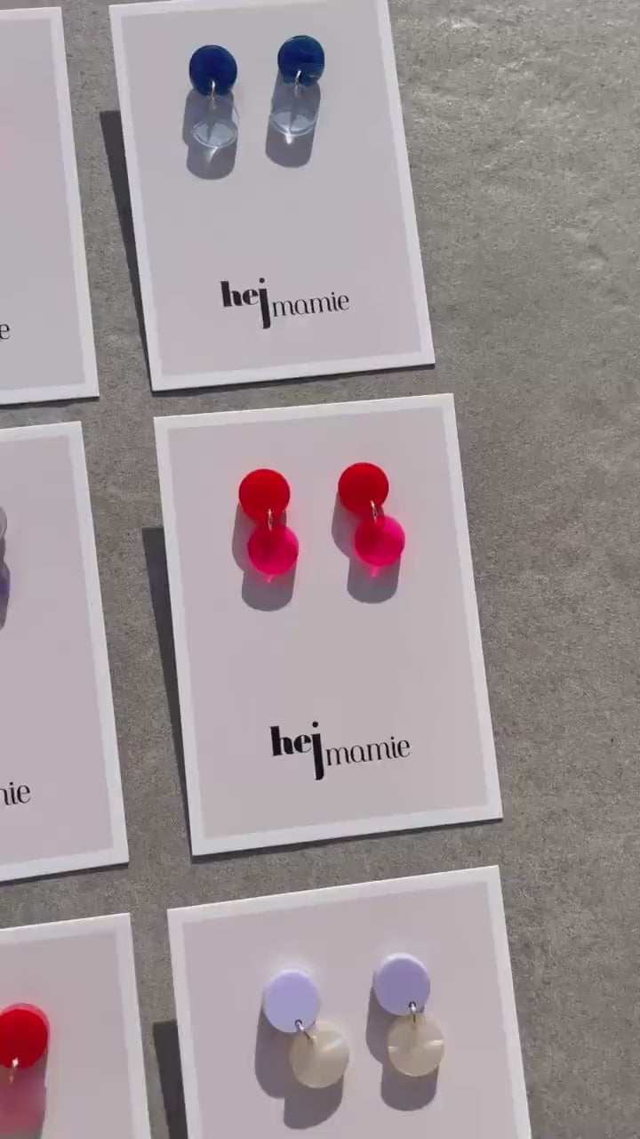 Ohrring »Lotta« | Farbvarianten | allergikerfreundlich | olivgrün und grün transparentes Acryl | leichte Statement-Ohrringe | Schmuck